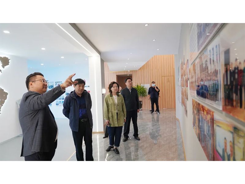 熱列歡迎 || 新鄉(xiāng)市科協(xié)黨組書記、主席杜廣潤一行蒞臨乾坤環(huán)保股份有限公司考察調(diào)研